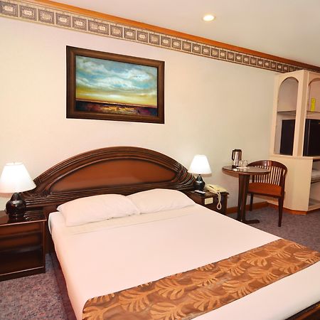 Holiday Plaza Hotel Cebu Eksteriør billede