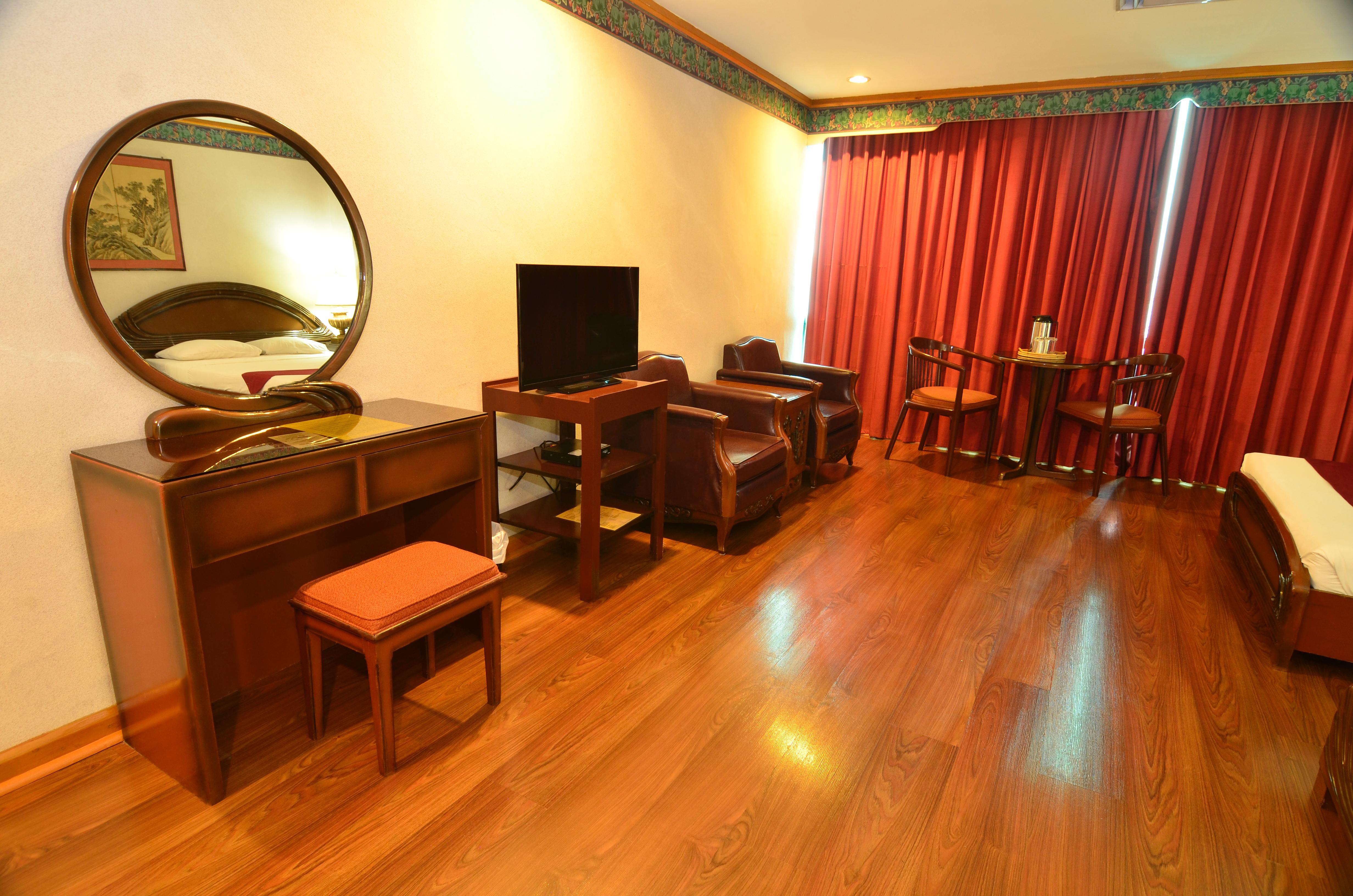 Holiday Plaza Hotel Cebu Eksteriør billede