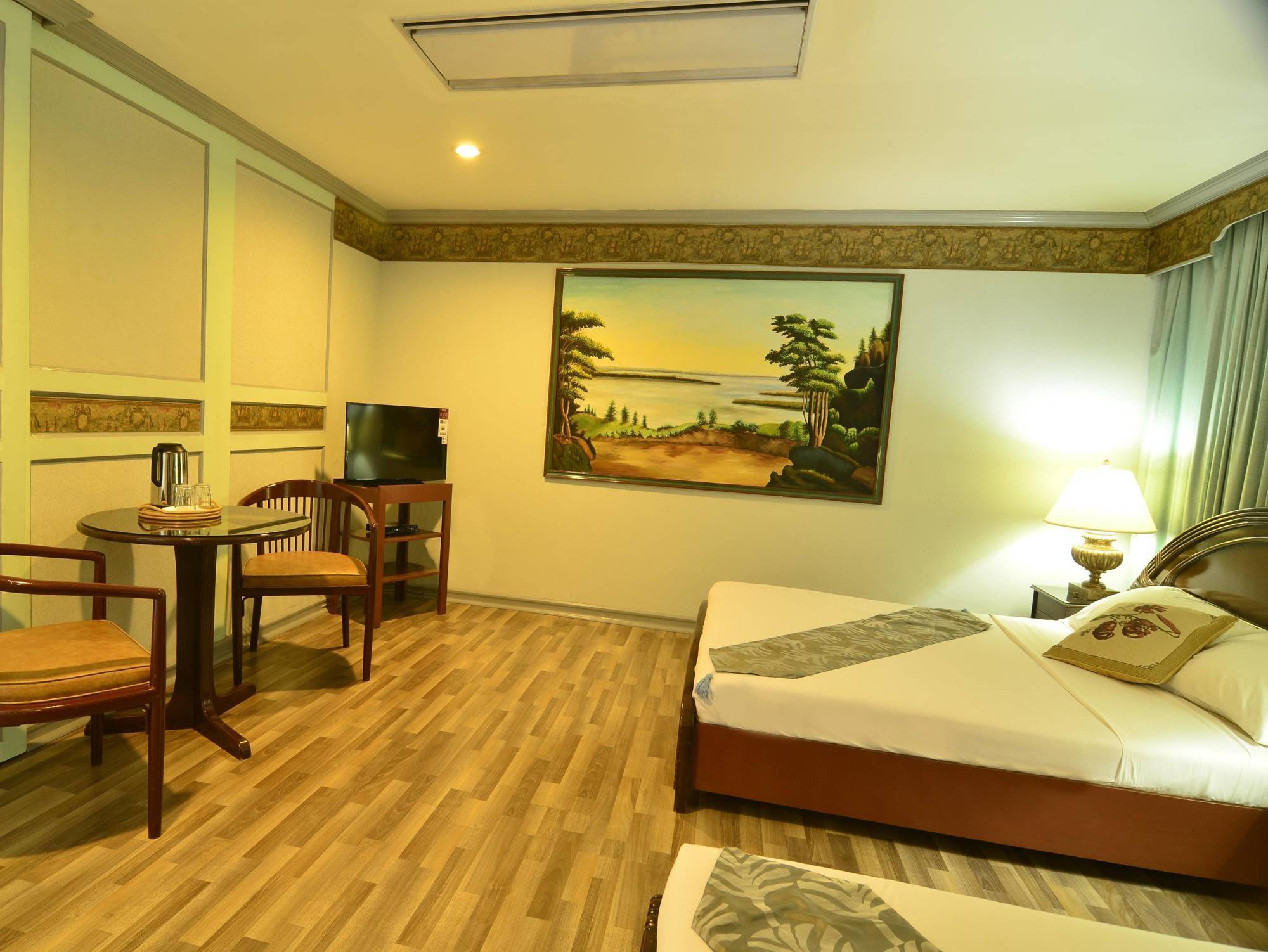 Holiday Plaza Hotel Cebu Eksteriør billede