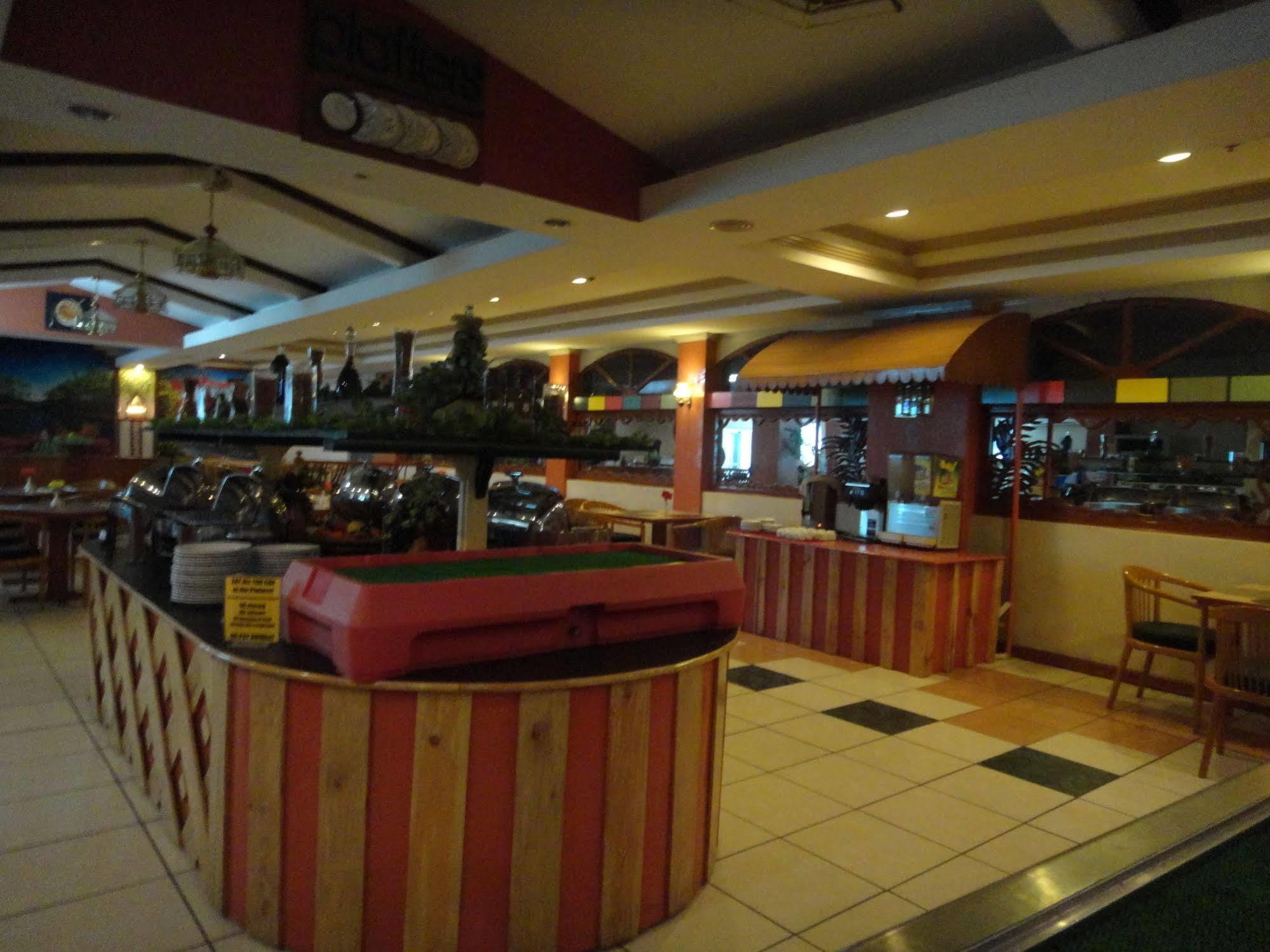 Holiday Plaza Hotel Cebu Eksteriør billede