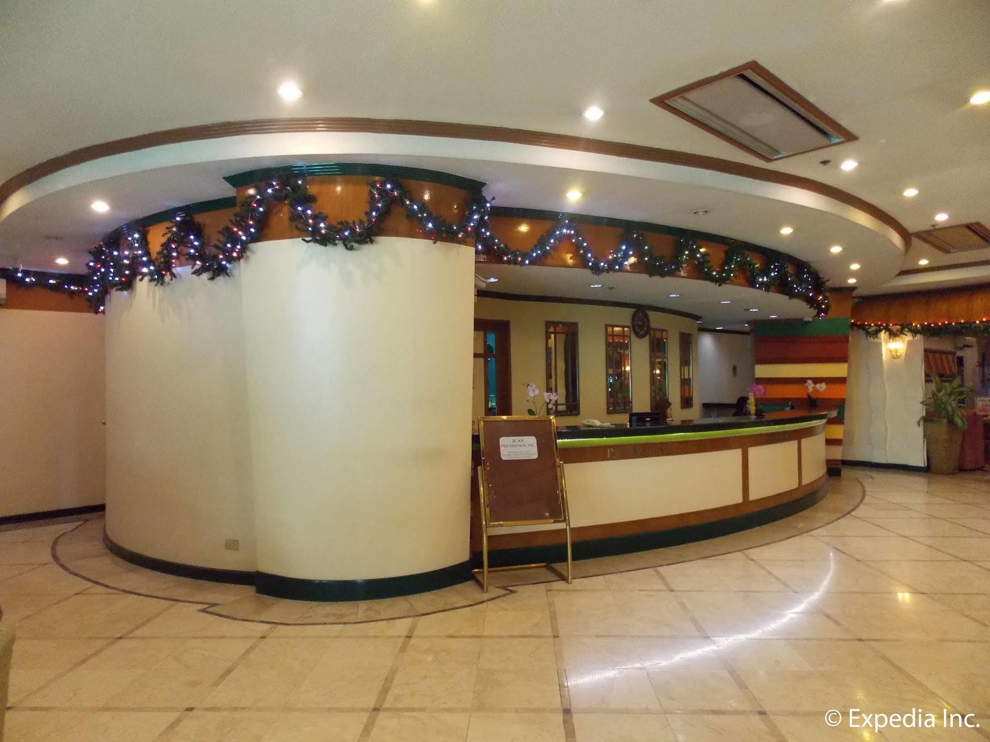 Holiday Plaza Hotel Cebu Eksteriør billede